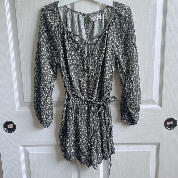abercrombie and fitch romper - Picture 9 of 11